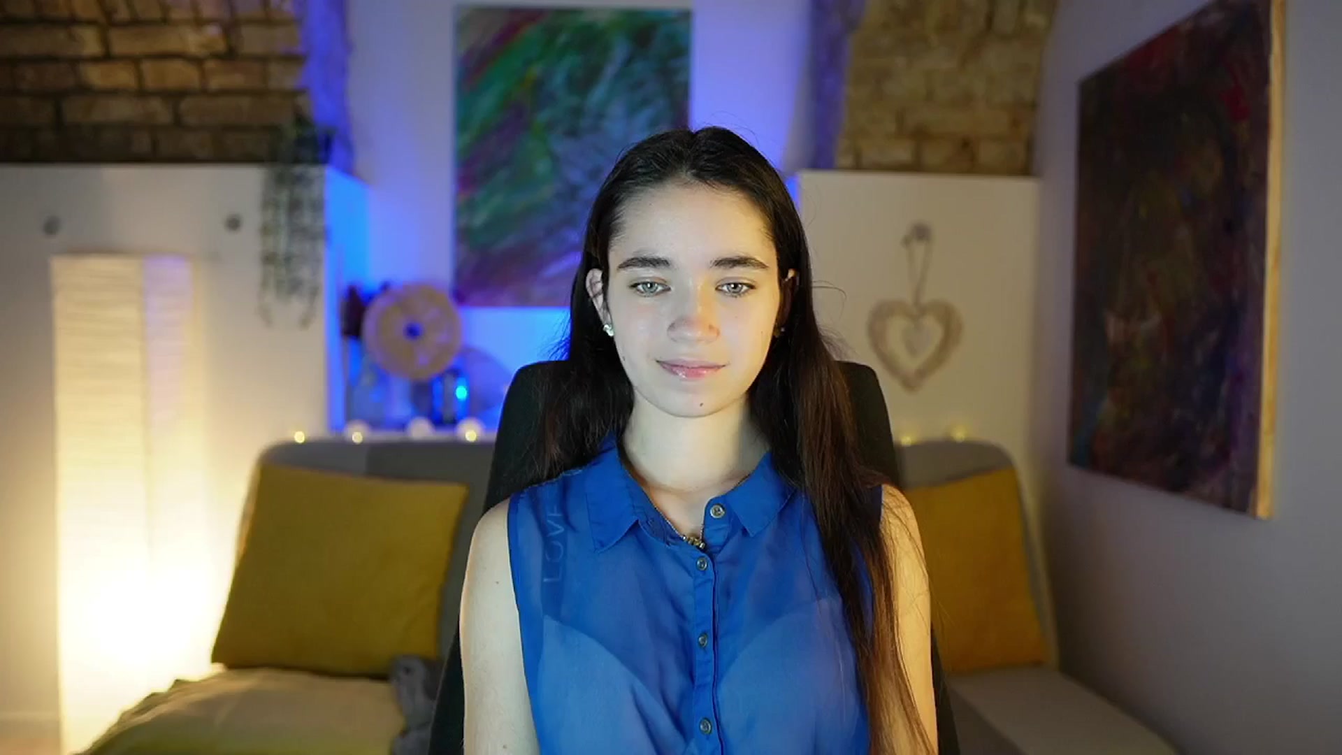 Gallery image thumbnail from Gia_Paige18's myfreecams stream on, 12/19/2024, 13:11 image 16 of 20