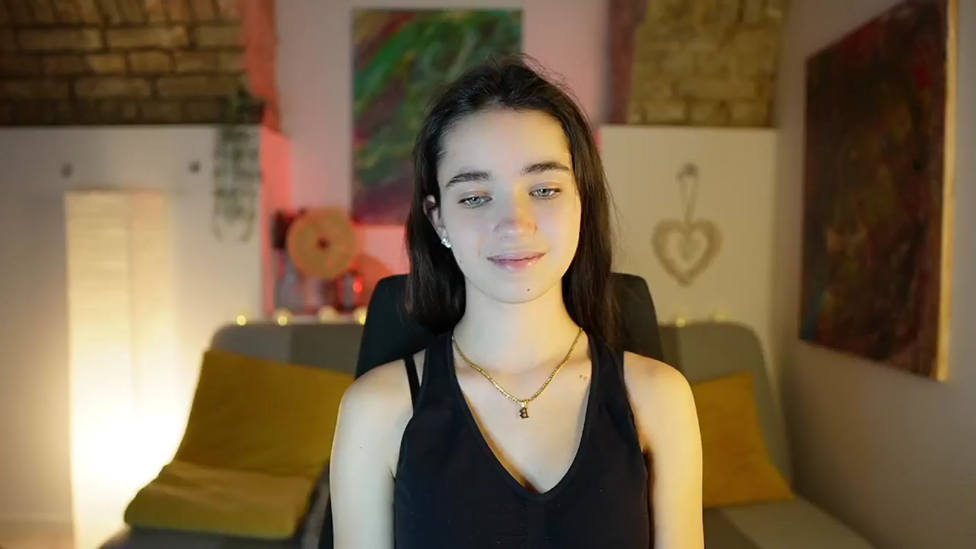 Gallery image thumbnail from Gia_Paige18's myfreecams stream on, 12/22/2024, 12:20 image 16 of 20