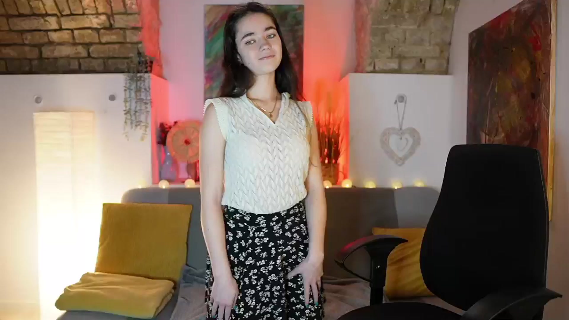 Gallery image thumbnail from Gia_Paige18's myfreecams stream on, 12/27/2024, 12:28 image 5 of 20