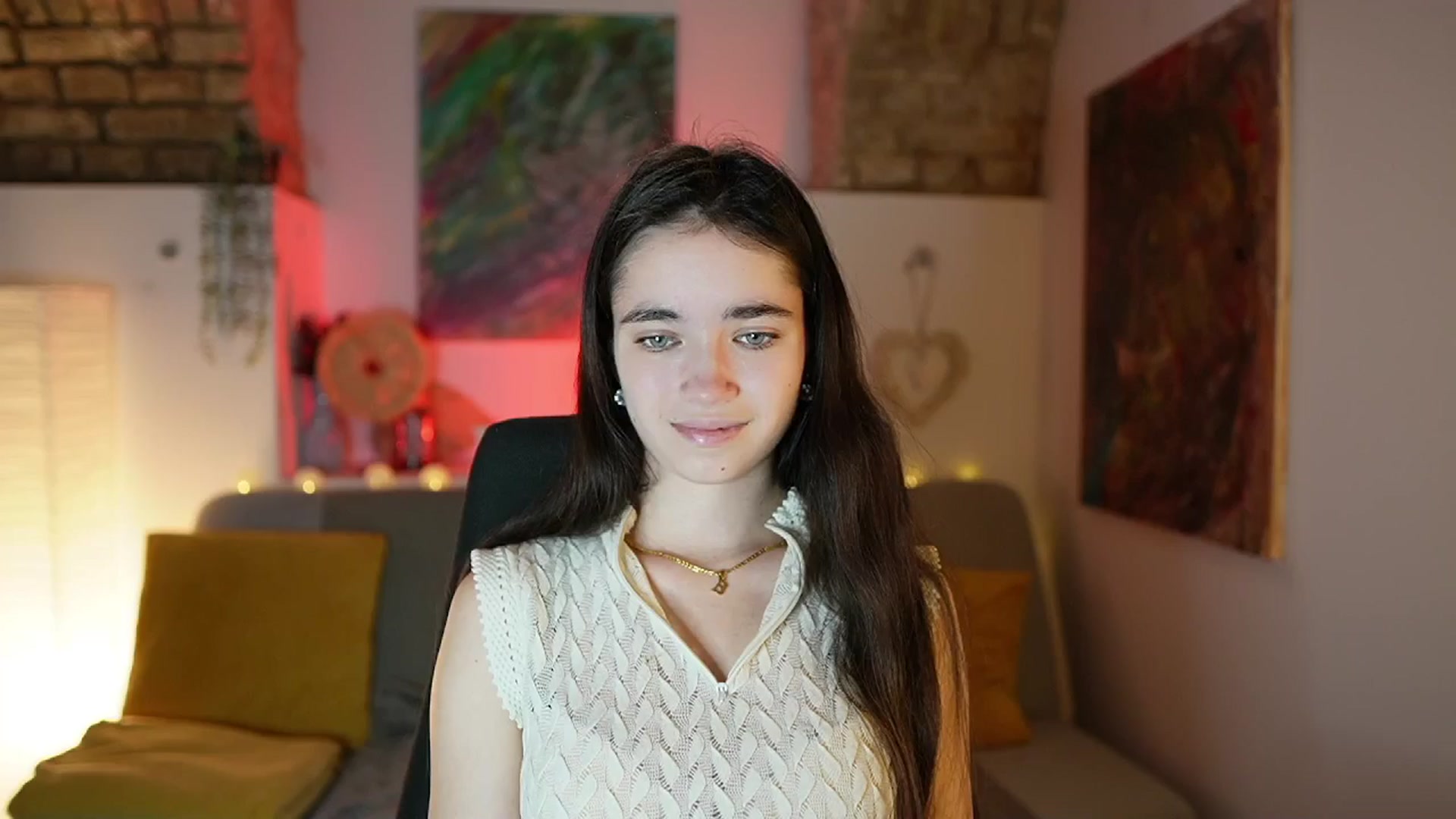 Gallery image thumbnail from Gia_Paige18's myfreecams stream on, 01/03/2025, 11:22 image 19 of 20