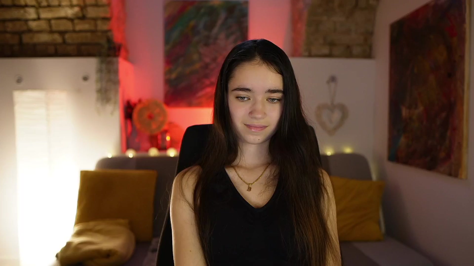 Gallery image thumbnail from Gia_Paige18's myfreecams stream on, 01/04/2025, 10:24 image 15 of 20