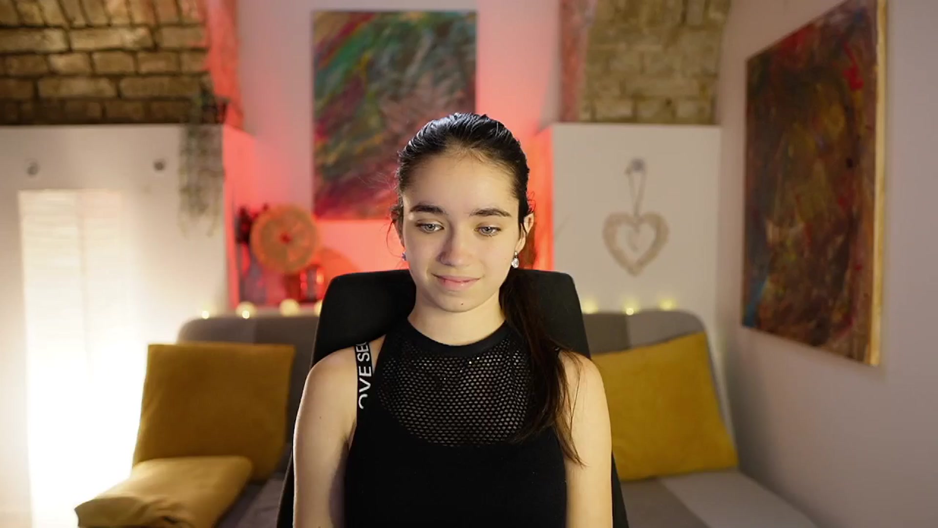 Gallery image thumbnail from Gia_Paige18's myfreecams stream on, 01/07/2025, 12:05 image 19 of 20
