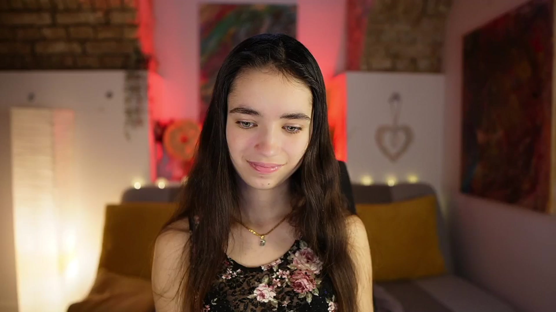 Gallery image thumbnail from Gia_Paige18's myfreecams stream on, 01/16/2025, 13:38 image 10 of 20