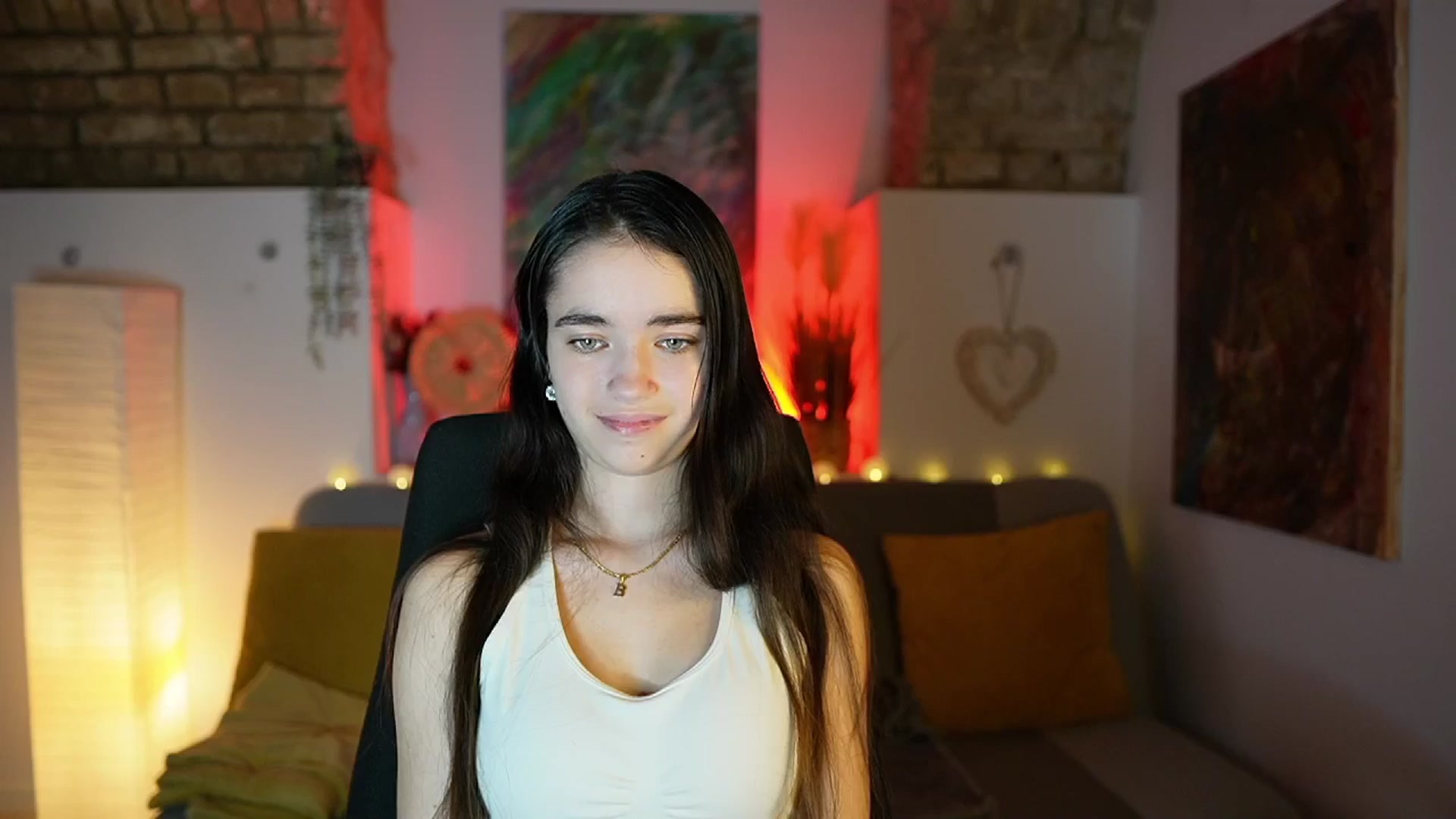 Gallery image thumbnail from Gia_Paige18's myfreecams stream on, 01/17/2025, 15:17 image 14 of 20