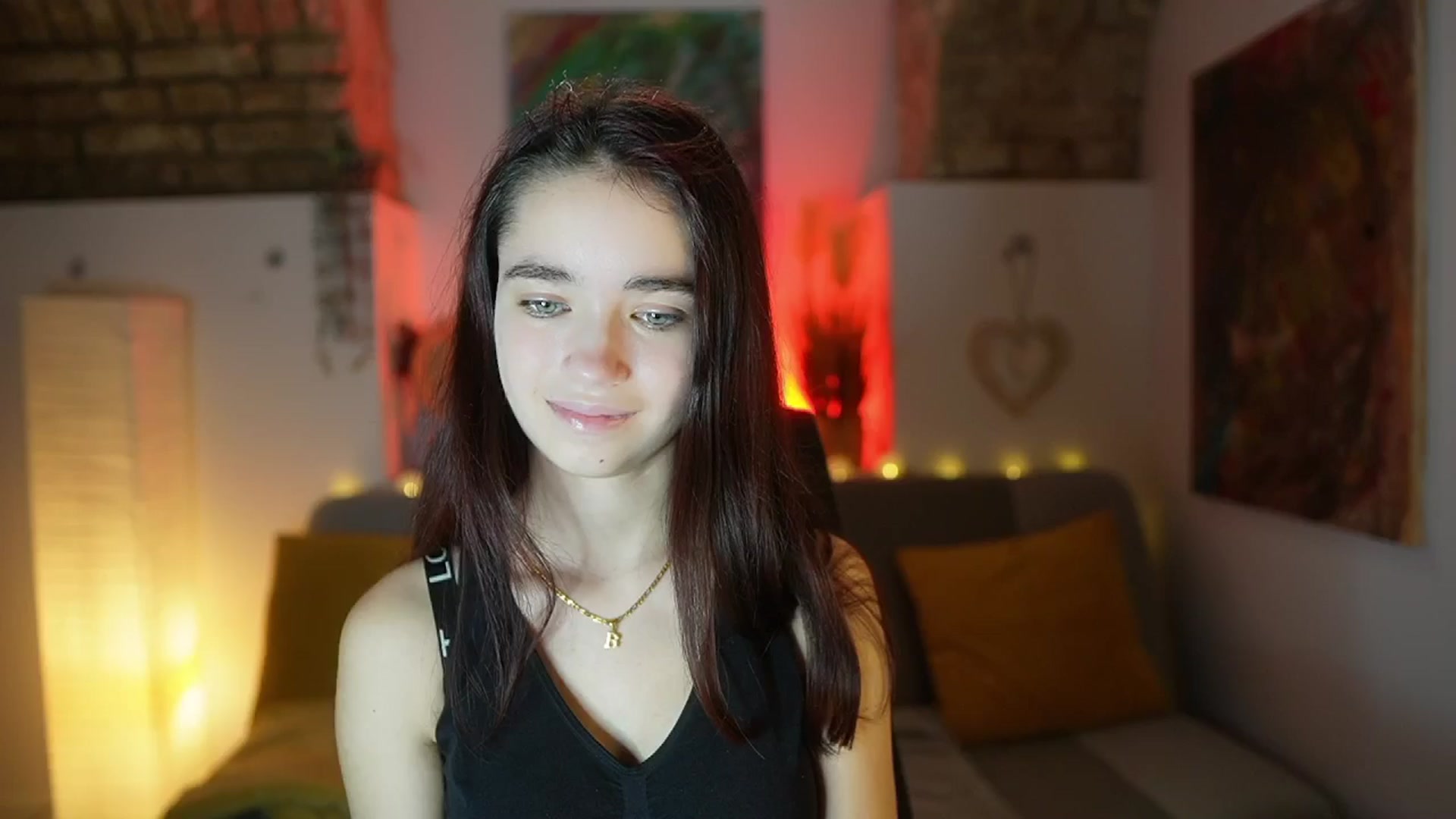 Gallery image thumbnail from Gia_Paige18's myfreecams stream on, 01/25/2025, 14:04 image 15 of 20