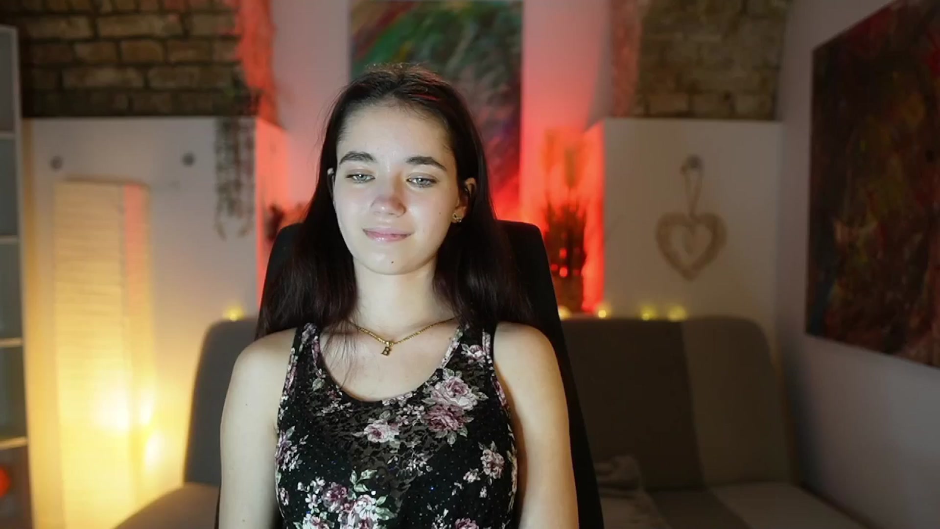 Gallery image thumbnail from Gia_Paige18's myfreecams stream on, 02/06/2025, 13:18 image 4 of 20