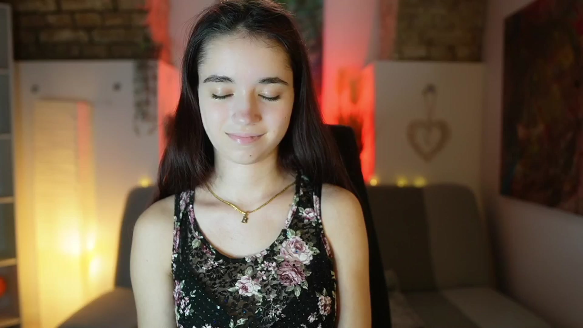 Gallery image thumbnail from Gia_Paige18's myfreecams stream on, 02/06/2025, 13:18 image 1 of 20