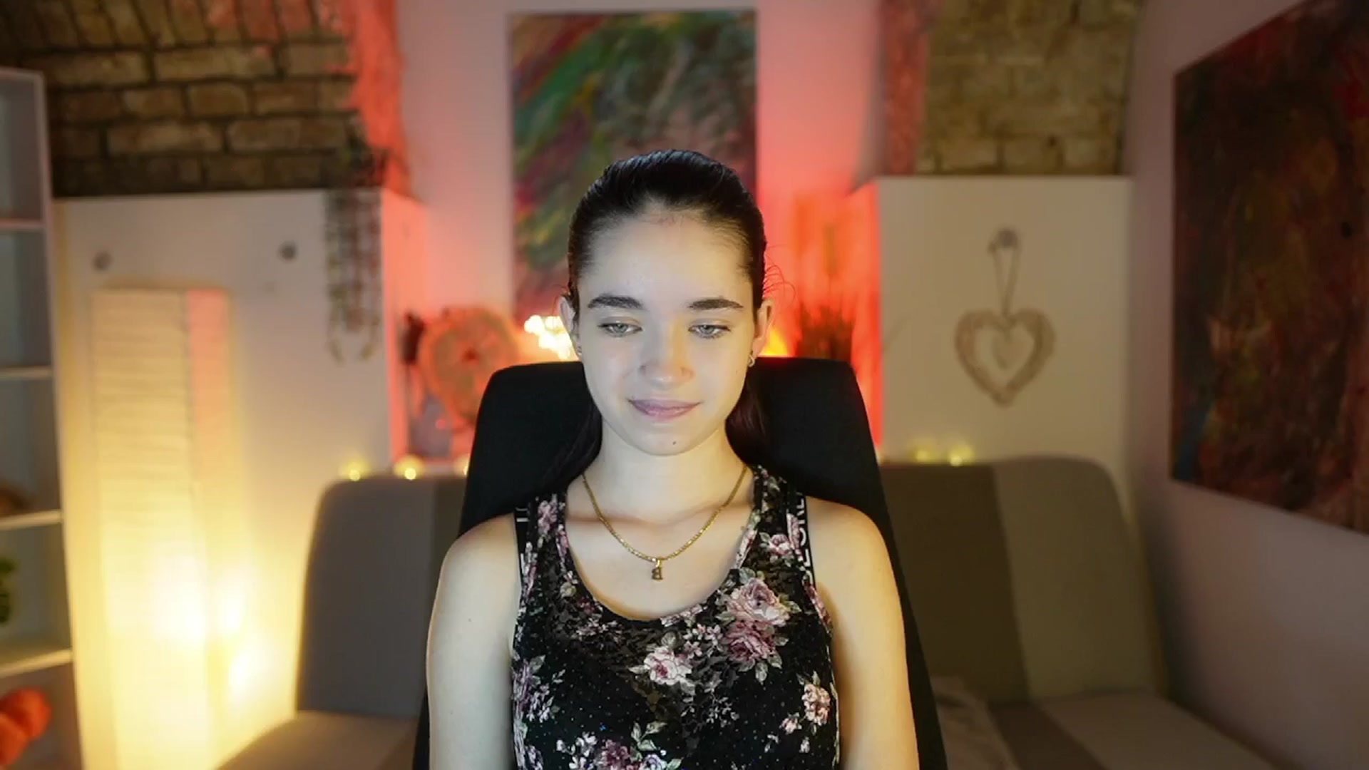 Gallery image thumbnail from Gia_Paige18's myfreecams stream on, 02/13/2025, 09:35 image 18 of 20