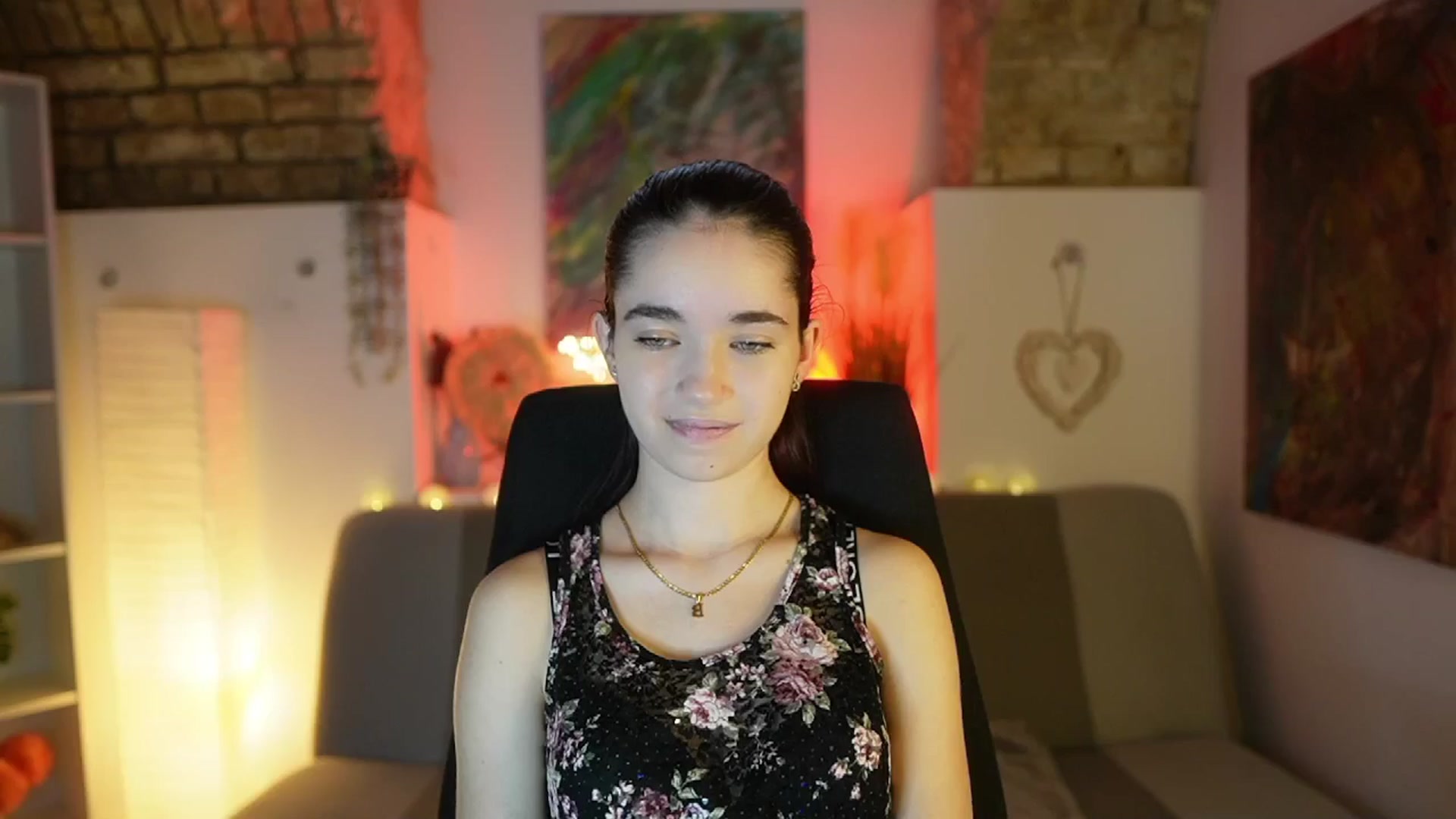 Gallery image thumbnail from Gia_Paige18's myfreecams stream on, 02/13/2025, 09:35 image 19 of 20