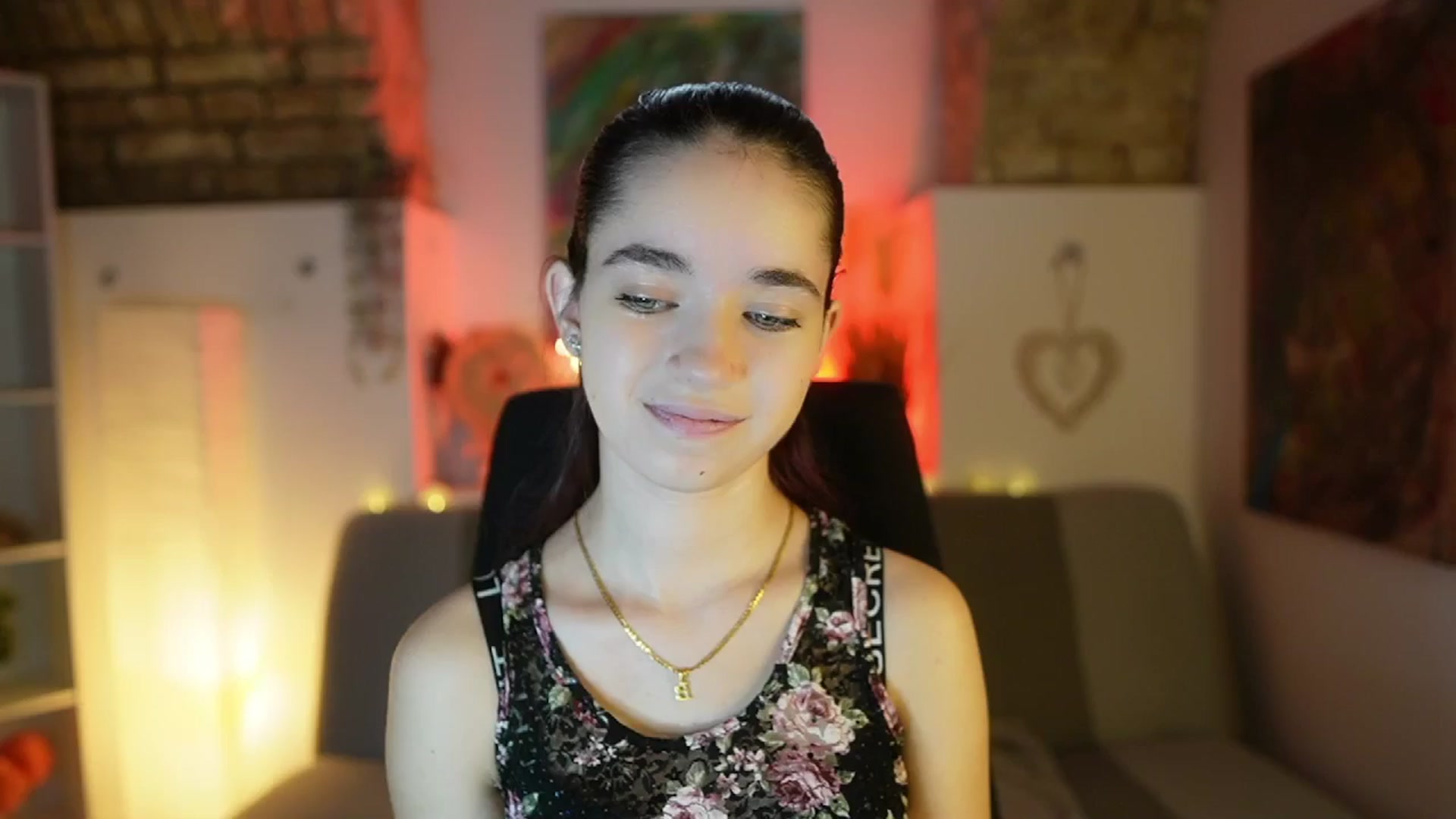 Gallery image thumbnail from Gia_Paige18's myfreecams stream on, 02/13/2025, 09:35 image 6 of 20