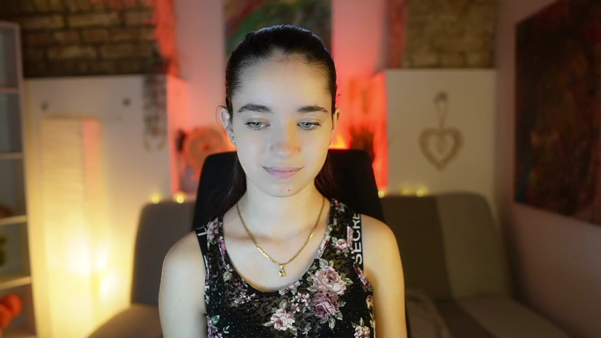 Gallery image thumbnail from Gia_Paige18's myfreecams stream on, 02/13/2025, 09:35 image 1 of 20