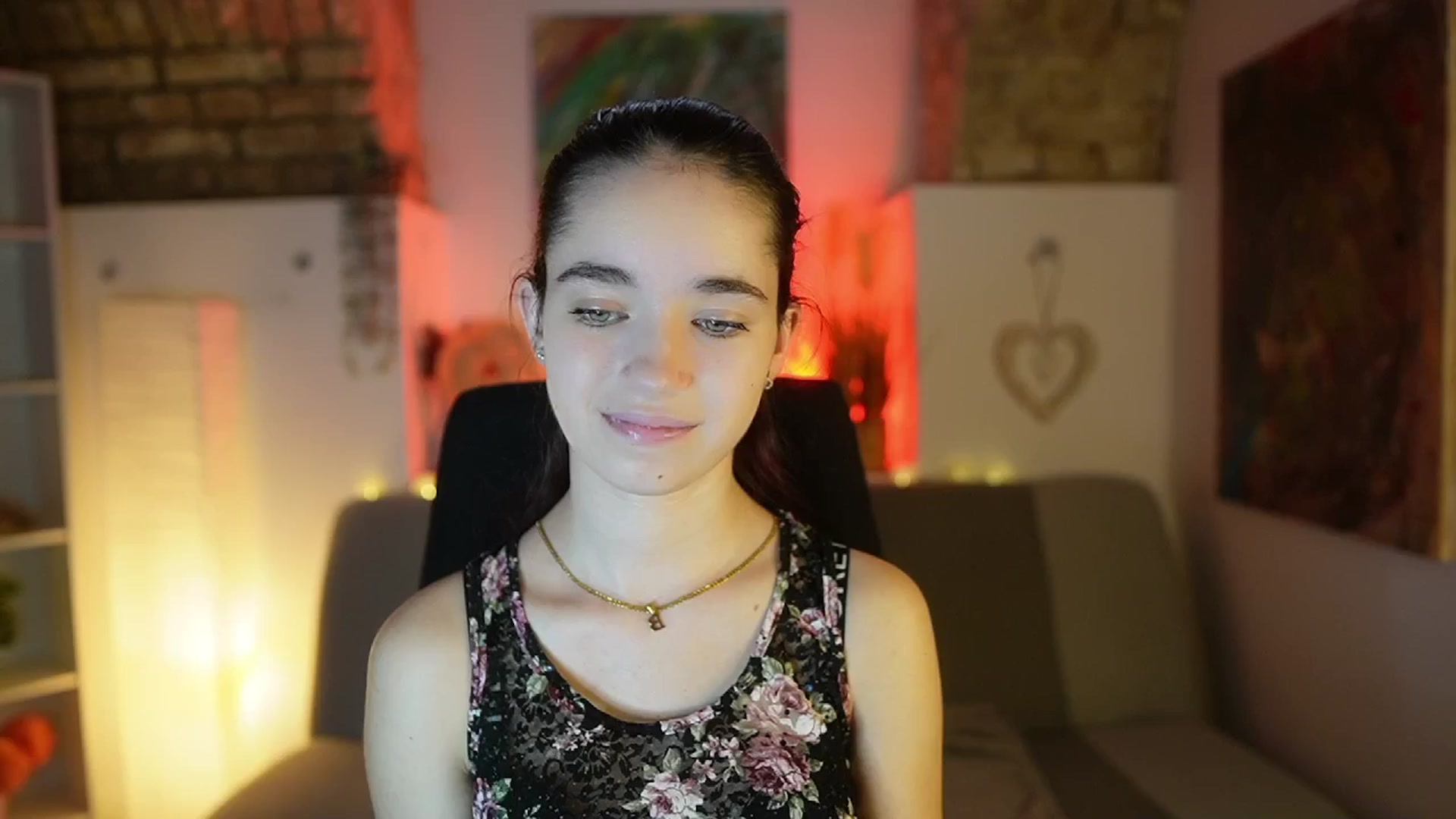 Gallery image thumbnail from Gia_Paige18's myfreecams stream on, 02/13/2025, 13:17 image 4 of 20