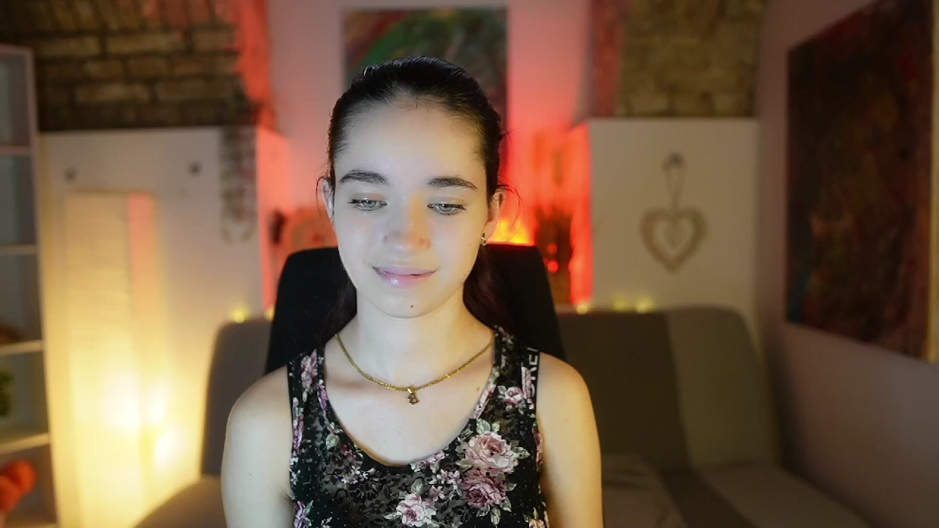 Gallery image thumbnail from Gia_Paige18's myfreecams stream on, 02/13/2025, 13:17 image 6 of 20