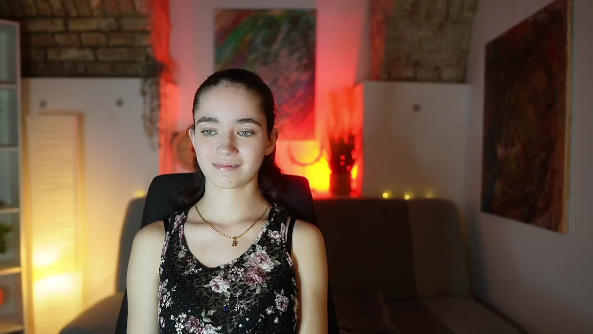 Gallery image thumbnail from Gia_Paige18's myfreecams stream on, 03/01/2025, 18:04 image 17 of 20
