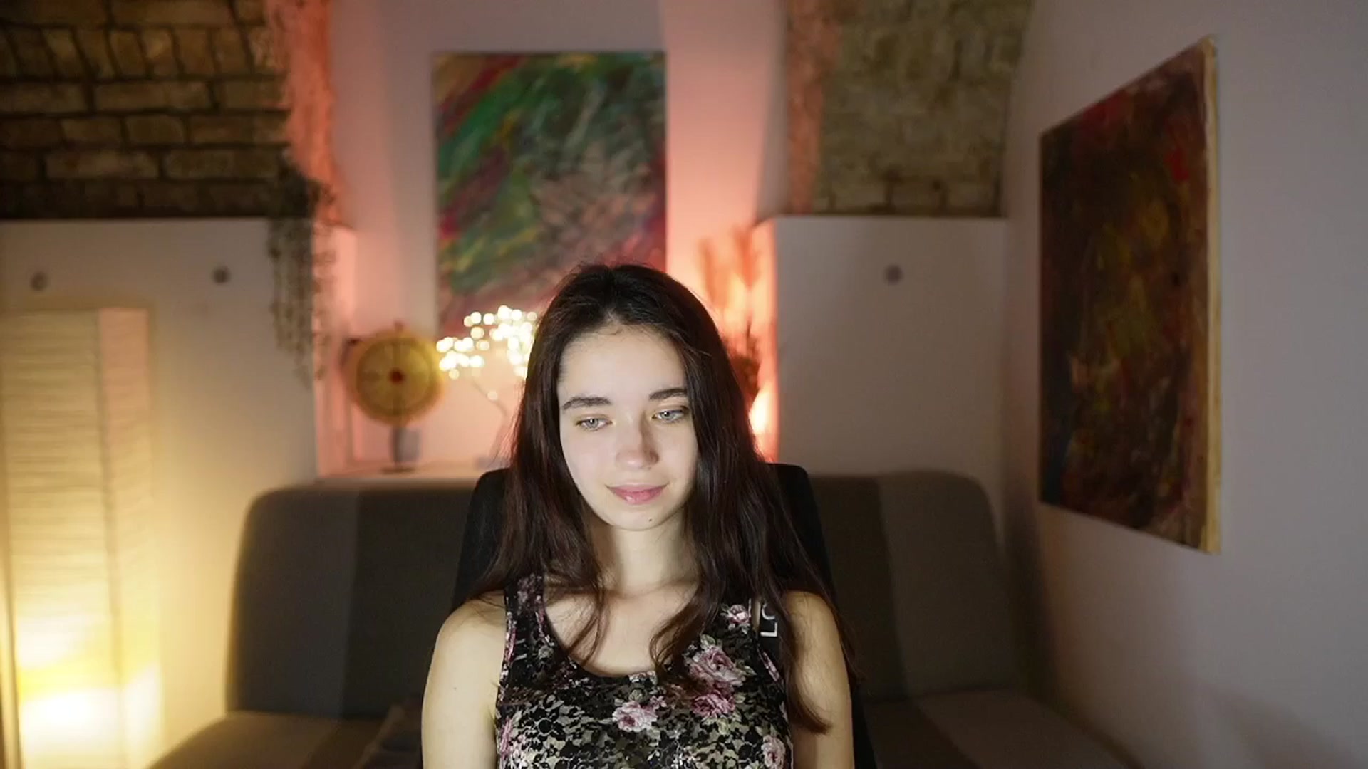 Gallery image thumbnail from Gia_Paige18's myfreecams stream on, 03/21/2025, 17:10 image 9 of 20