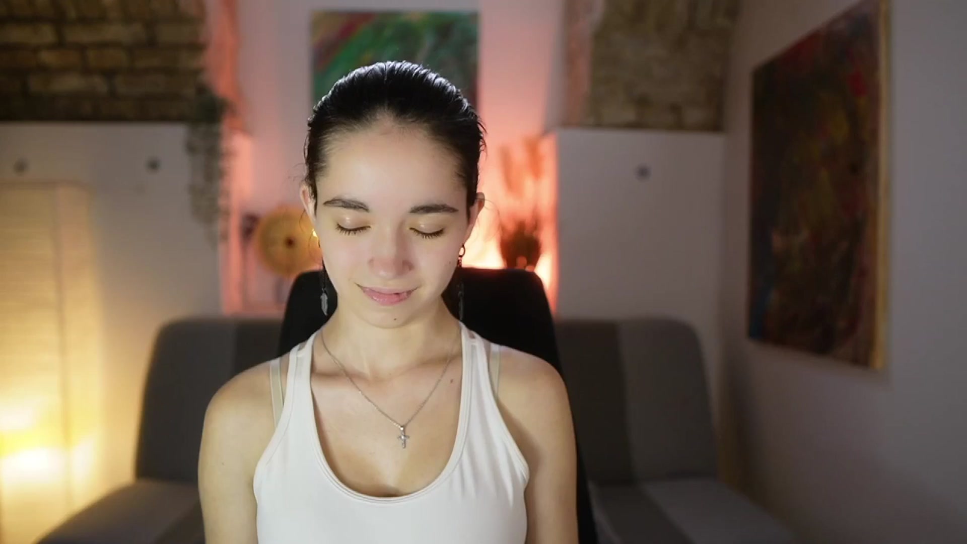 Gallery image thumbnail from Gia_Paige18's myfreecams stream on, 04/16/2025, 11:09 image 16 of 20