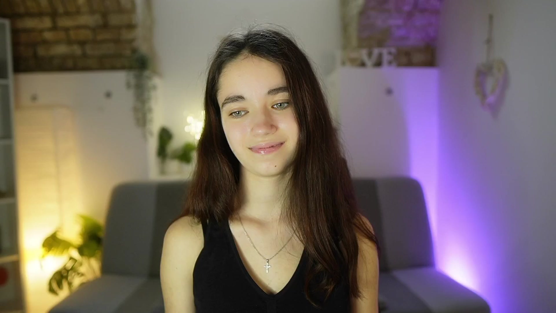Gallery image thumbnail from Gia_Paige18's myfreecams stream on, 04/23/2025, 11:23 image 16 of 20