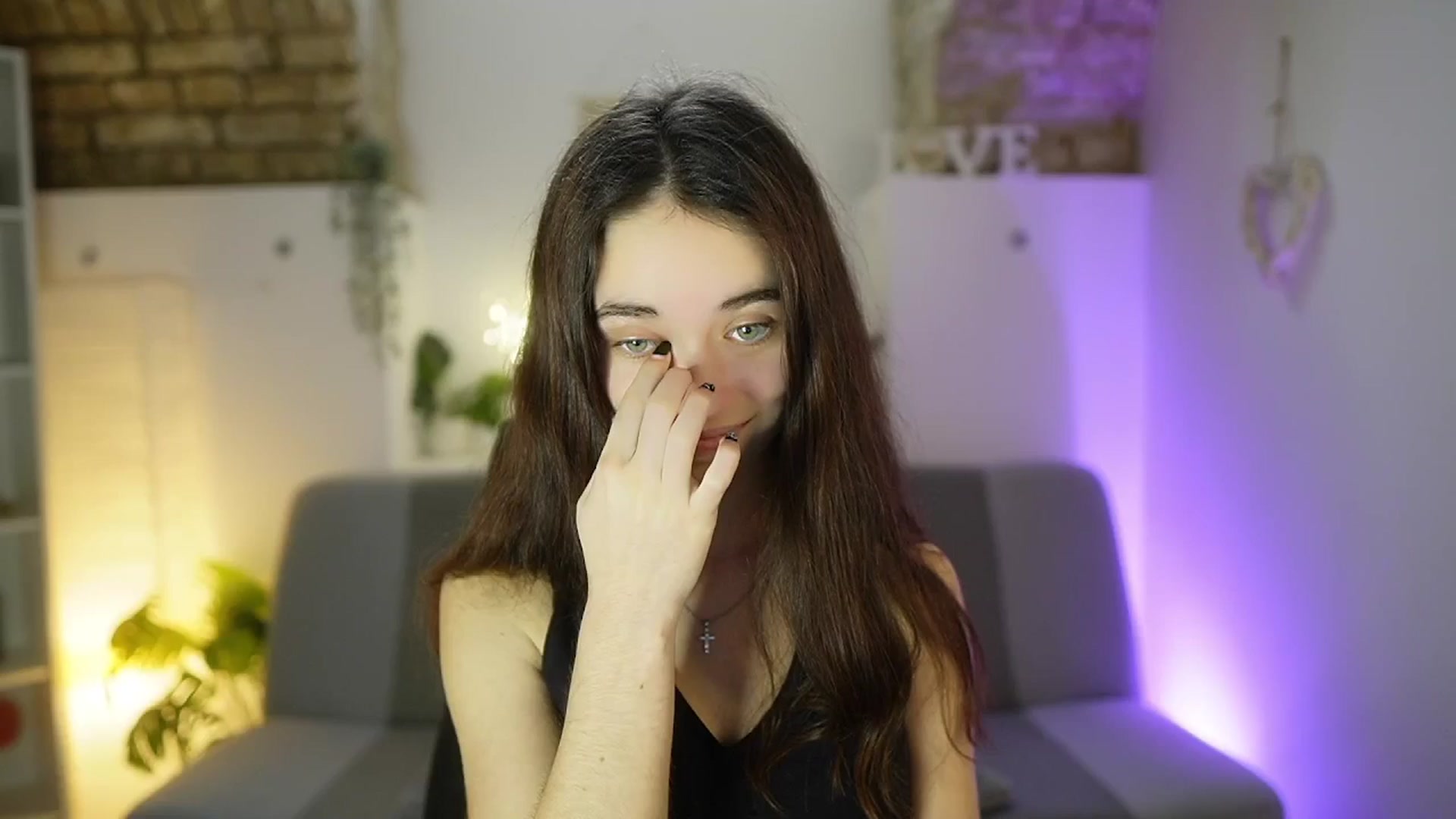 Gallery image thumbnail from Gia_Paige18's myfreecams stream on, 04/23/2025, 11:23 image 6 of 20