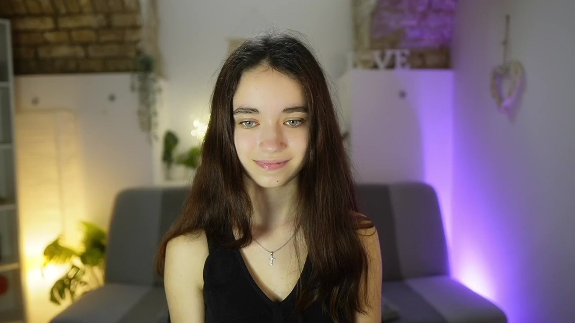 Gallery image thumbnail from Gia_Paige18's myfreecams stream on, 04/23/2025, 11:23 image 7 of 20