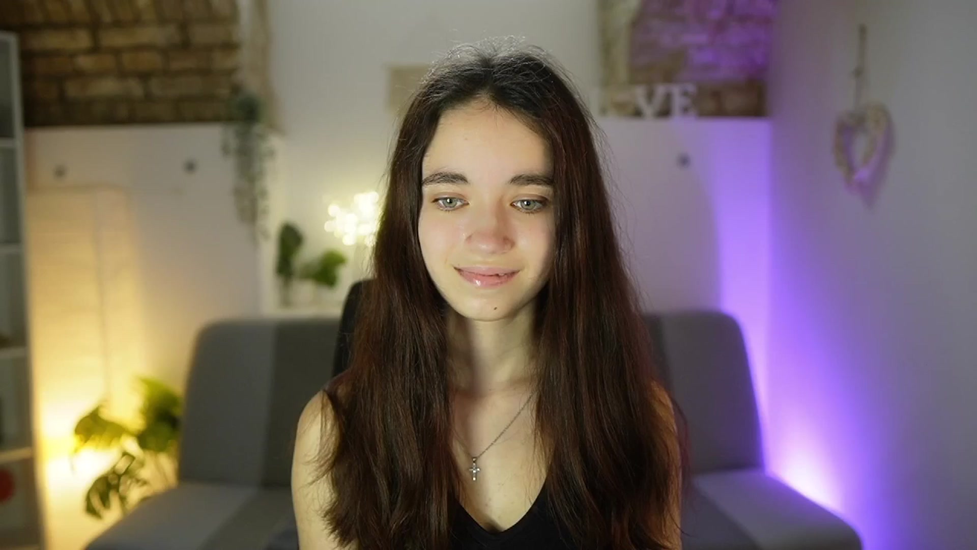Gallery image thumbnail from Gia_Paige18's myfreecams stream on, 04/23/2025, 12:59 image 3 of 20