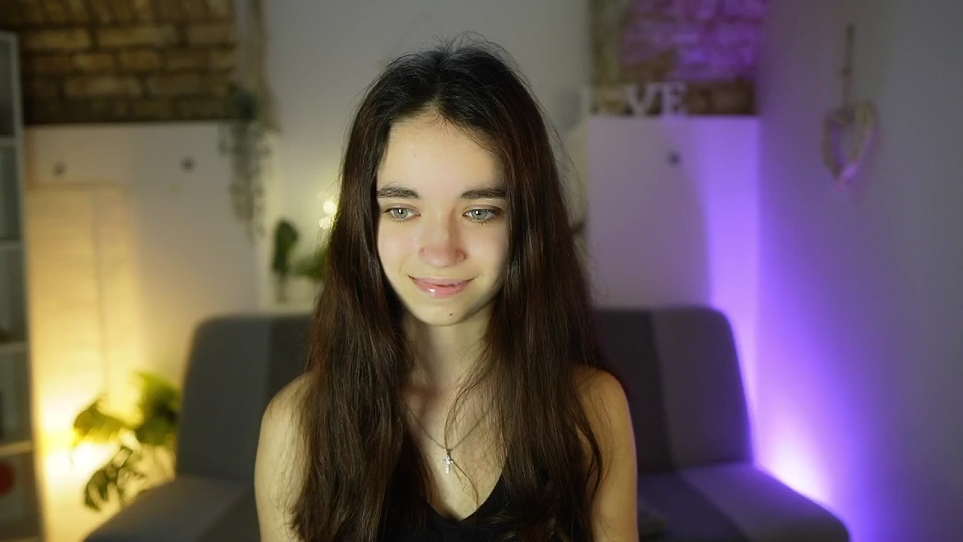 Gallery image thumbnail from Gia_Paige18's myfreecams stream on, 04/23/2025, 12:59 image 7 of 20