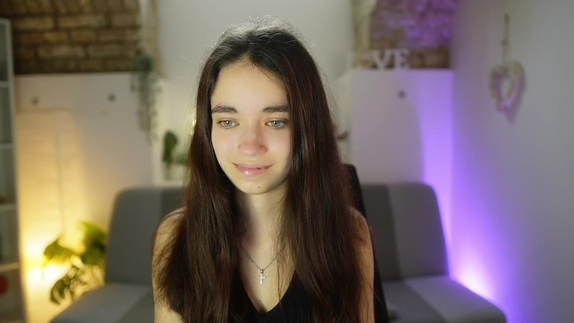 Gallery image thumbnail from Gia_Paige18's myfreecams stream on, 04/23/2025, 12:59 image 17 of 20