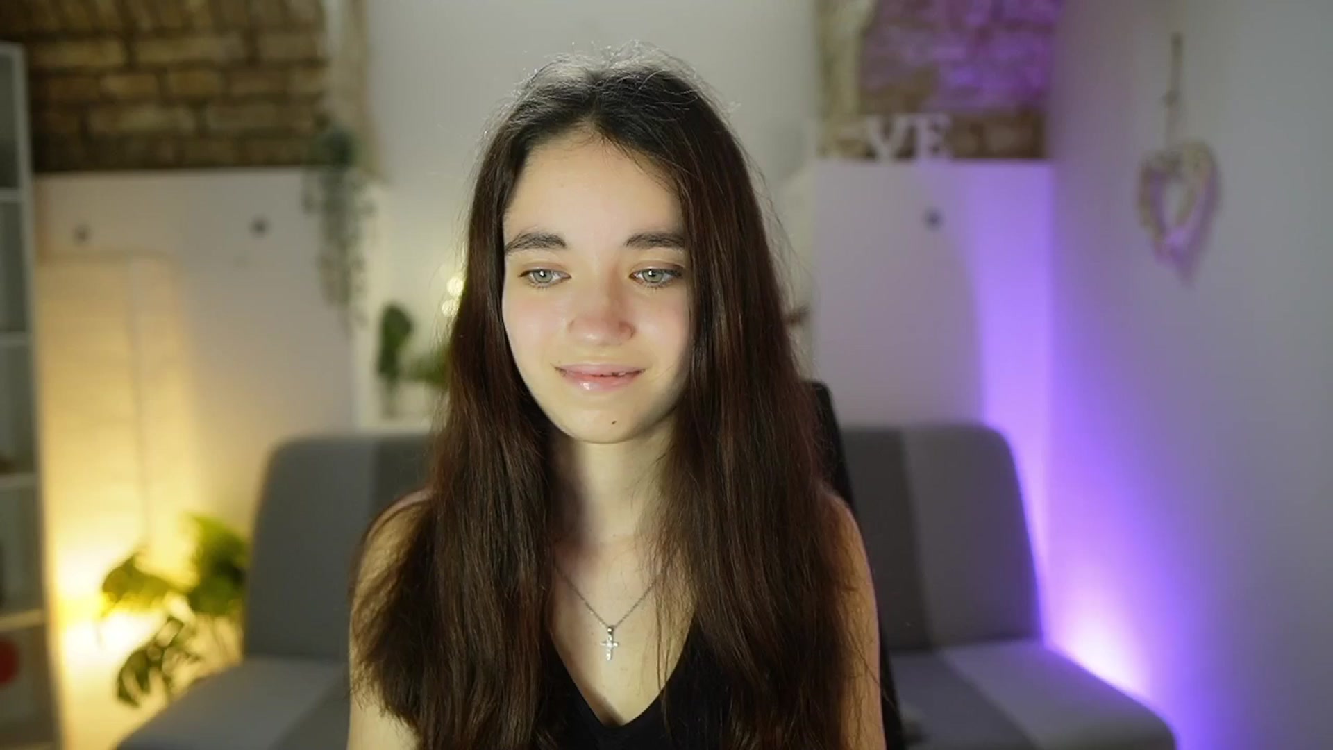 Gallery image thumbnail from Gia_Paige18's myfreecams stream on, 04/23/2025, 12:59 image 16 of 20