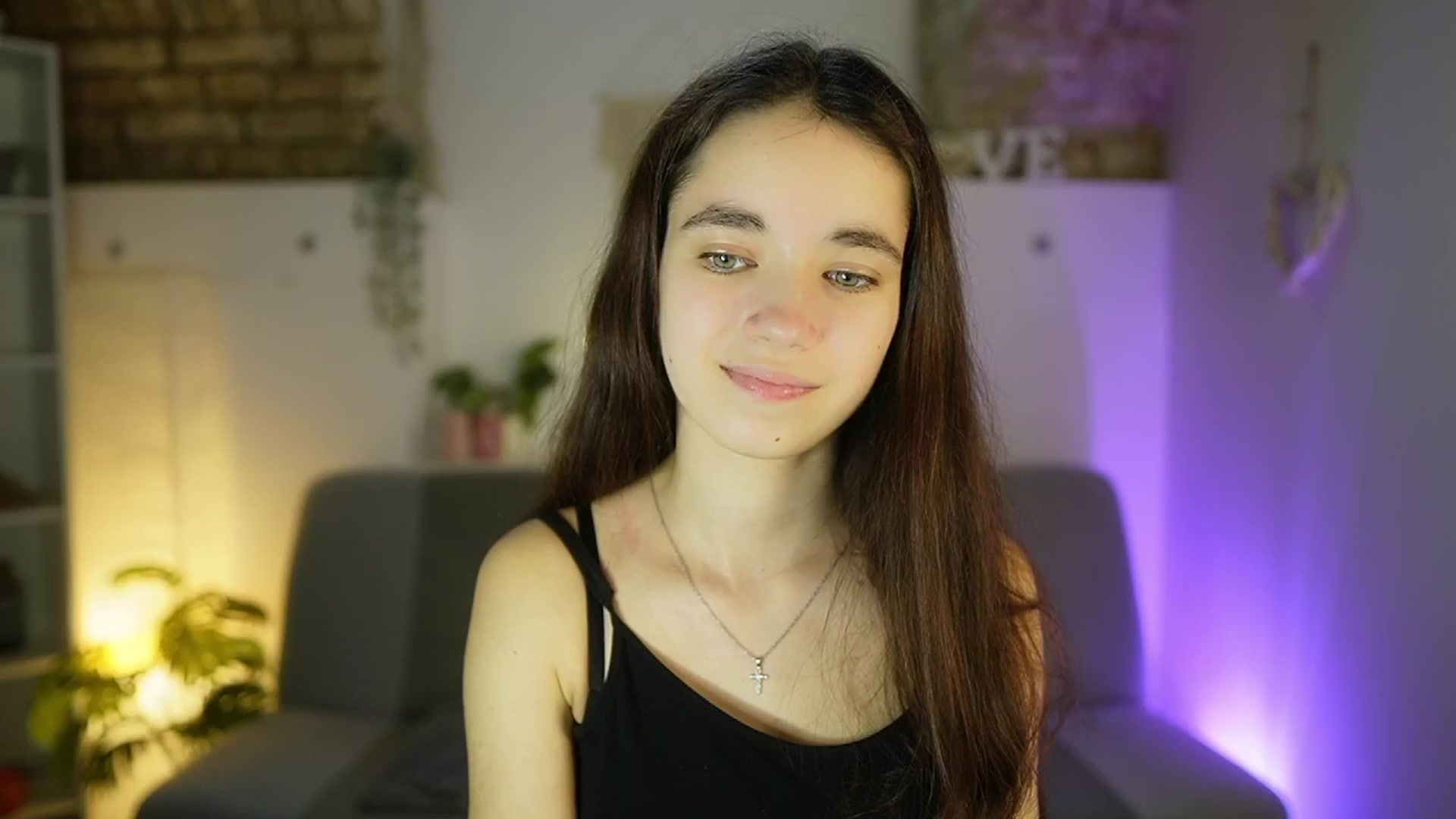 Gallery image thumbnail from Gia_Paige18's myfreecams stream on, 04/24/2025, 14:28 image 1 of 20