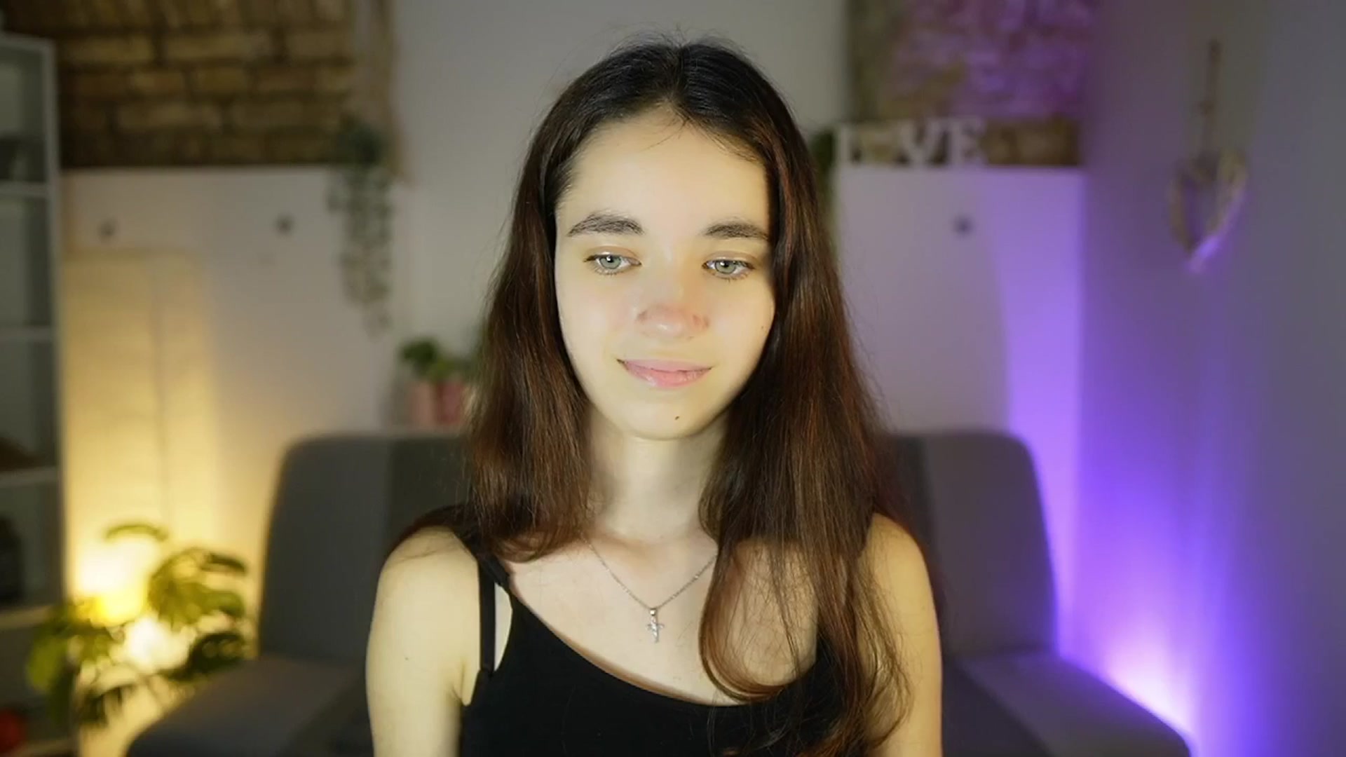 Gallery image thumbnail from Gia_Paige18's myfreecams stream on, 04/24/2025, 14:28 image 11 of 20