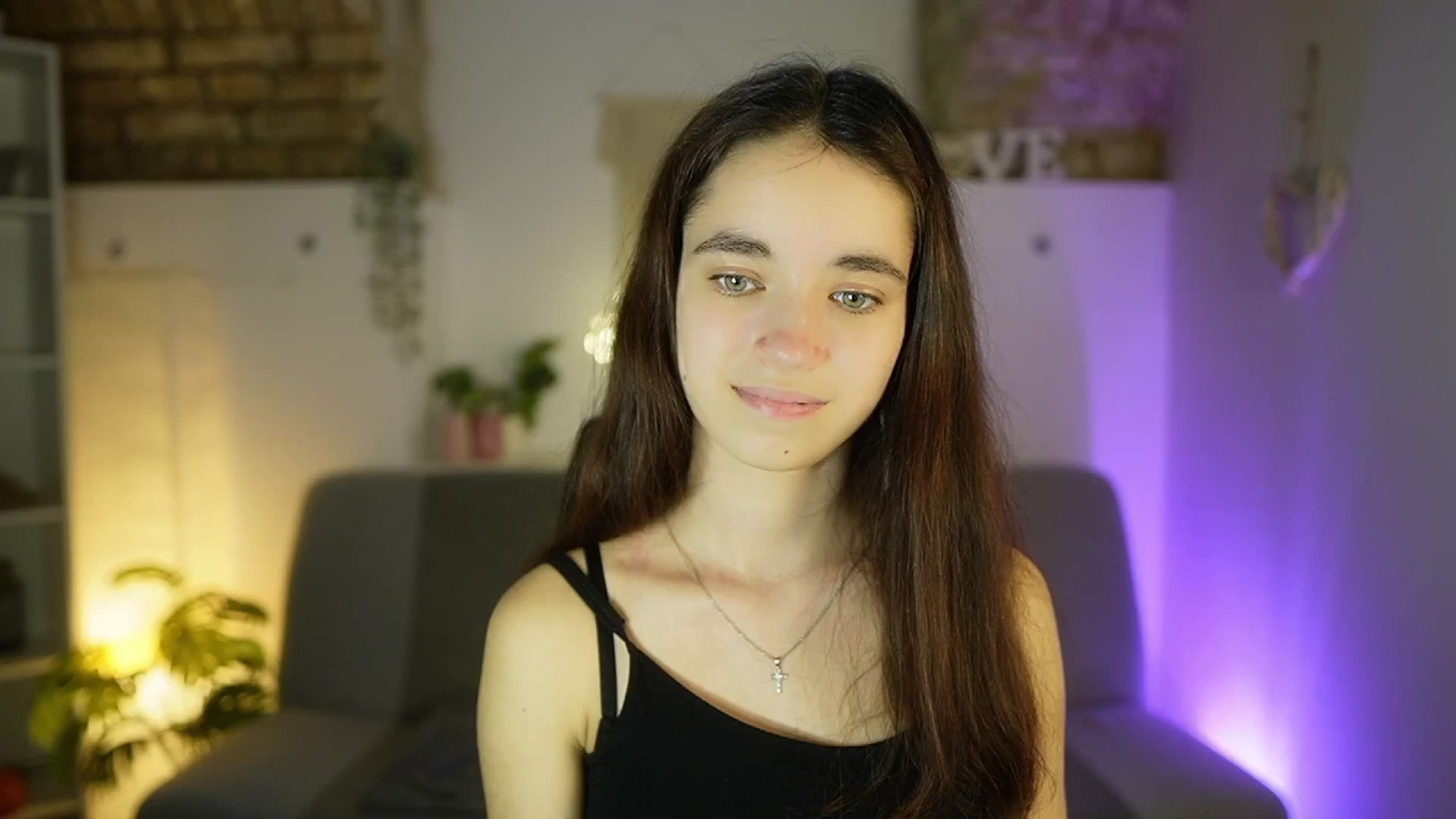Gallery image thumbnail from Gia_Paige18's myfreecams stream on, 04/24/2025, 14:28 image 7 of 20
