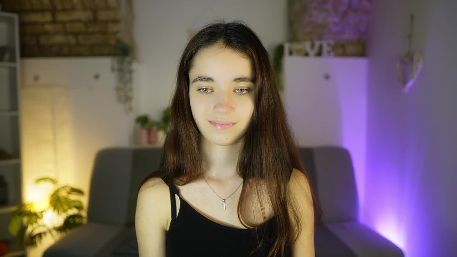 Gallery image thumbnail from Gia_Paige18's myfreecams stream on, 04/24/2025, 14:28 image 14 of 20