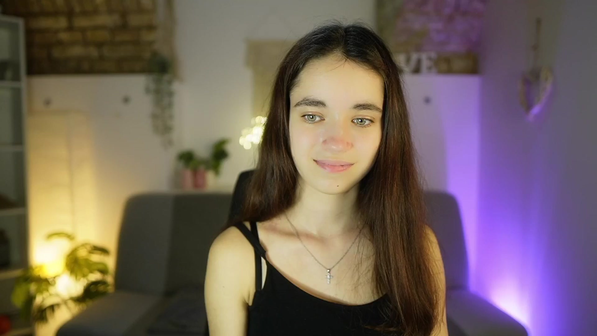 Gallery image thumbnail from Gia_Paige18's myfreecams stream on, 04/24/2025, 14:28 image 6 of 20