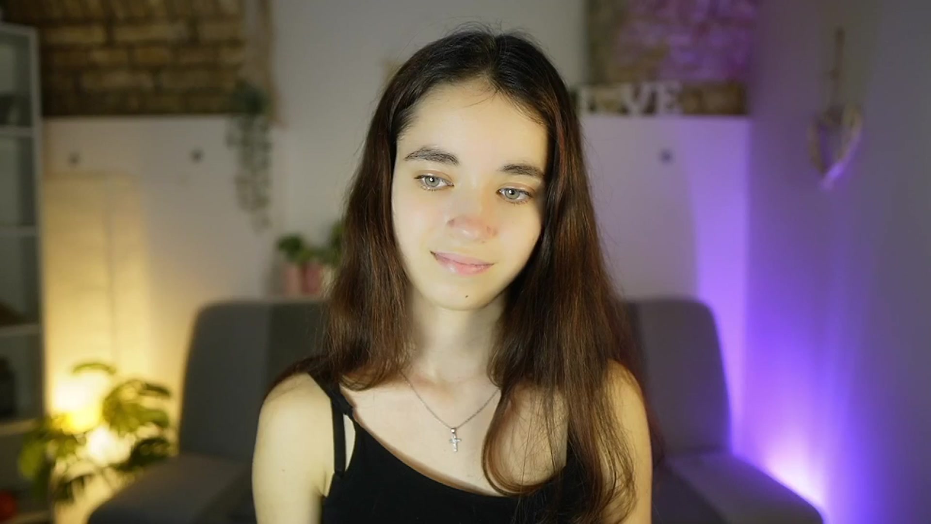 Gallery image thumbnail from Gia_Paige18's myfreecams stream on, 04/24/2025, 14:28 image 13 of 20