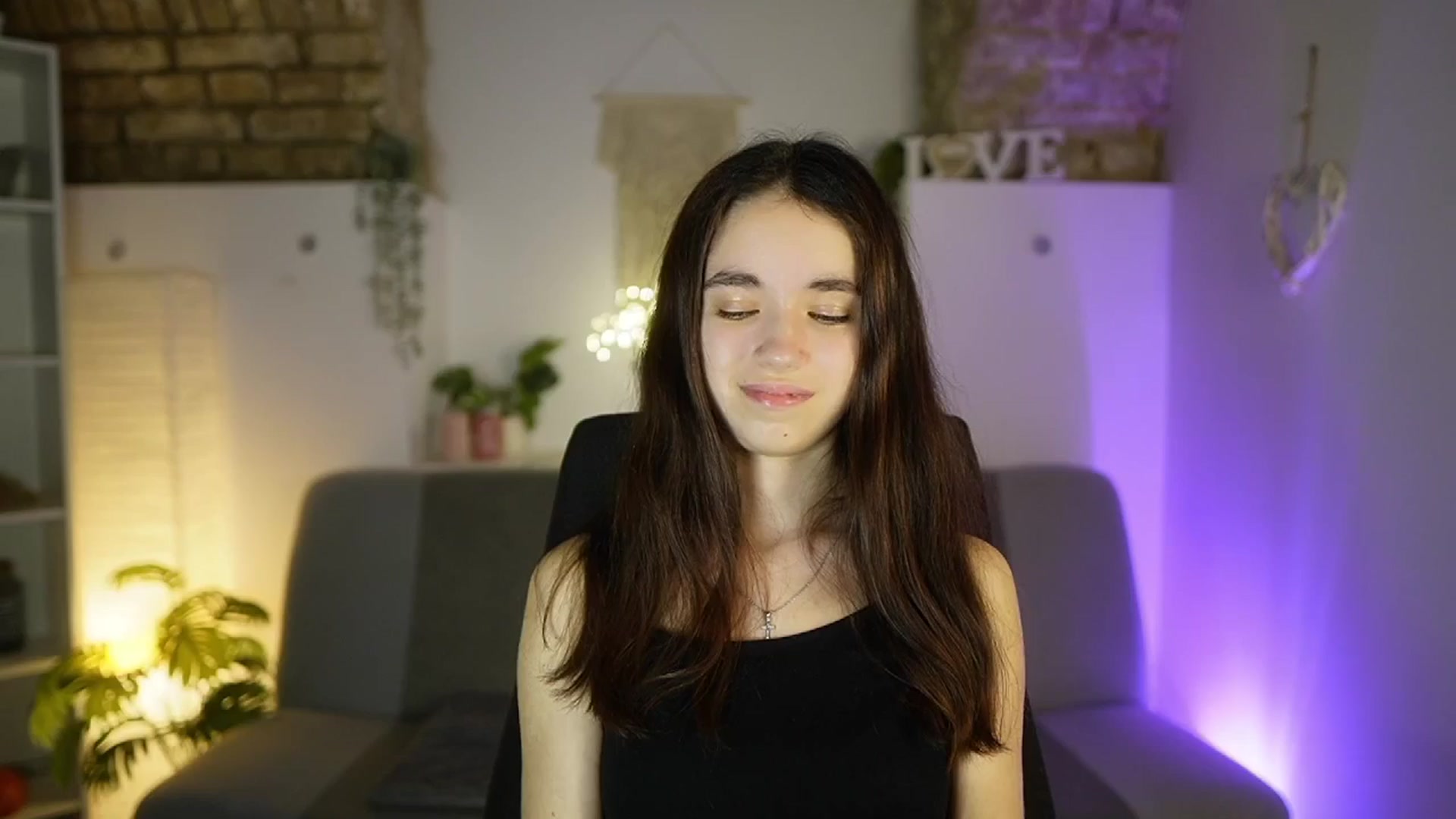 Gallery image thumbnail from Gia_Paige18's myfreecams stream on, 04/24/2025, 17:46 image 12 of 20