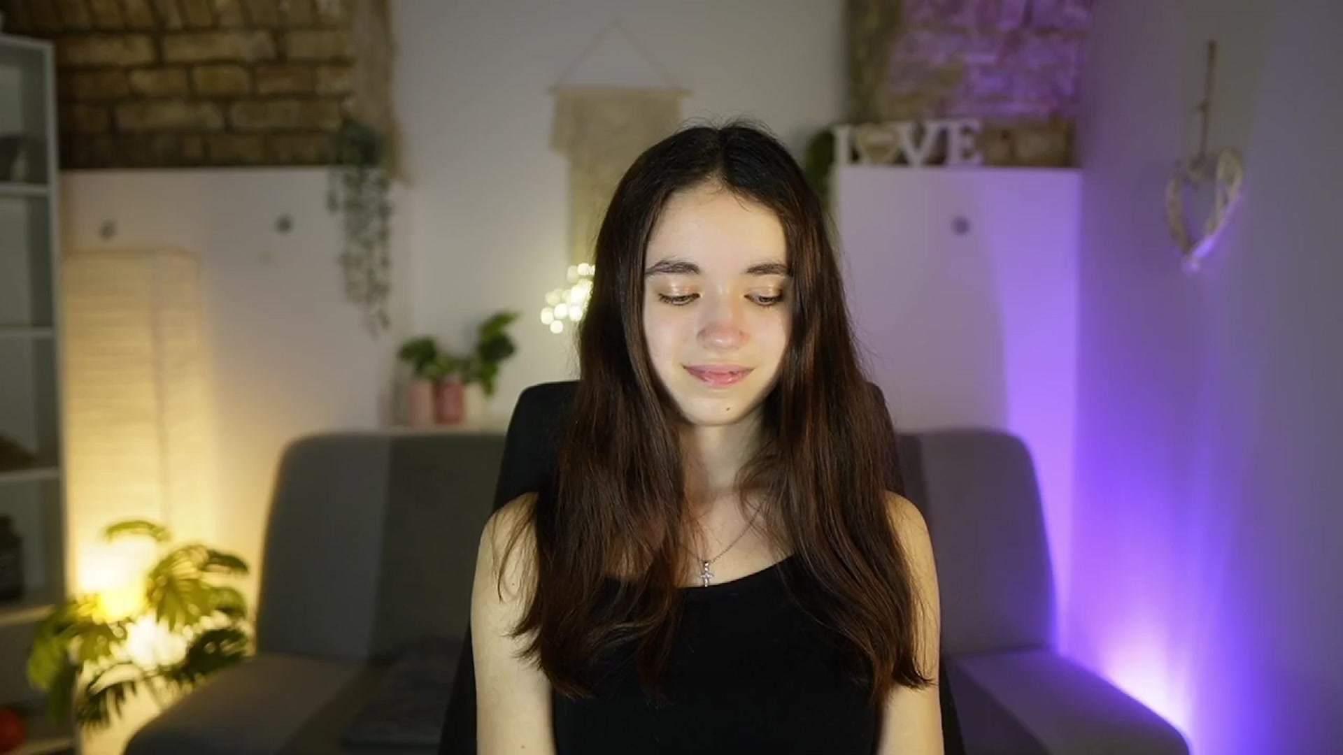 Gallery image thumbnail from Gia_Paige18's myfreecams stream on, 04/24/2025, 17:46 image 6 of 20