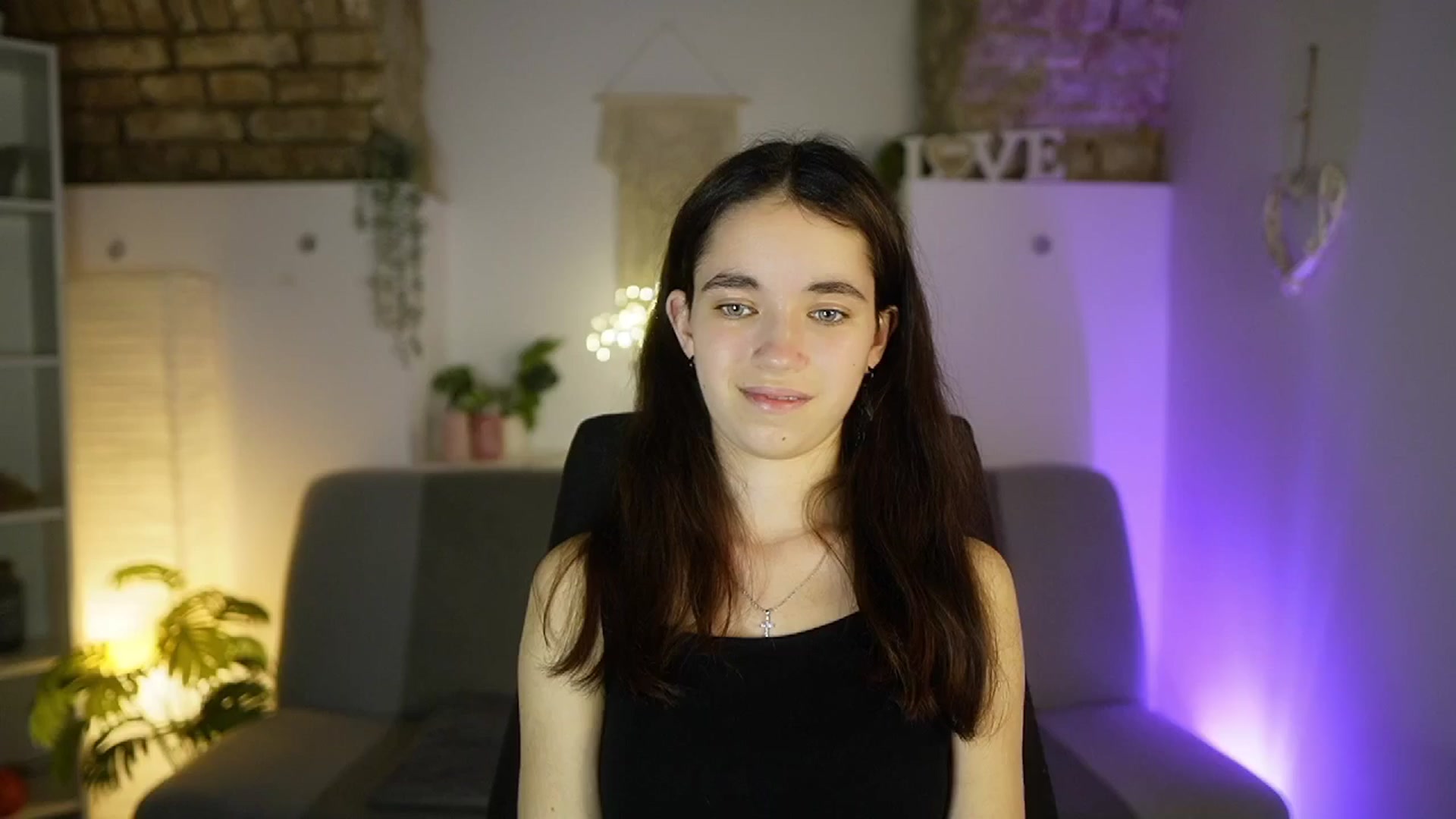 Gallery image thumbnail from Gia_Paige18's myfreecams stream on, 04/24/2025, 17:46 image 19 of 20