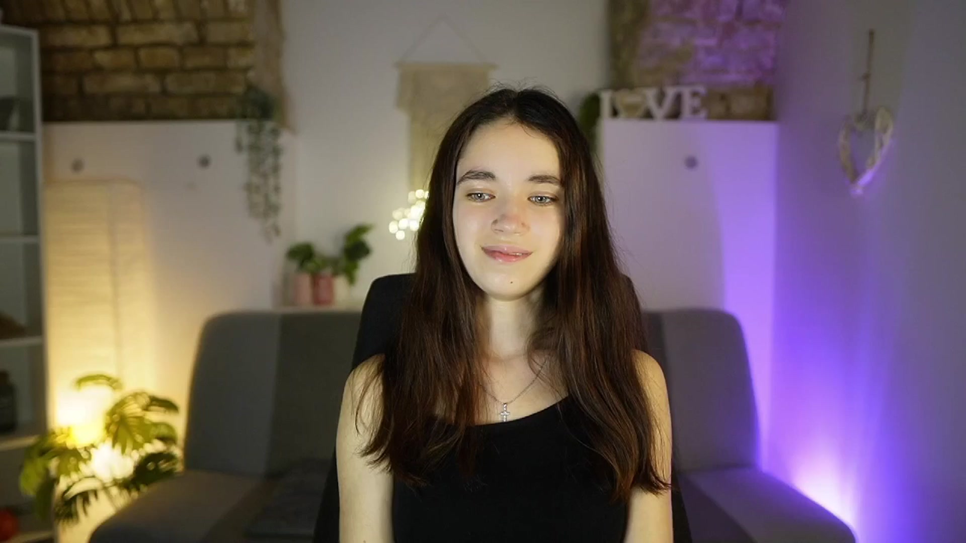 Gallery image thumbnail from Gia_Paige18's myfreecams stream on, 04/24/2025, 17:46 image 3 of 20