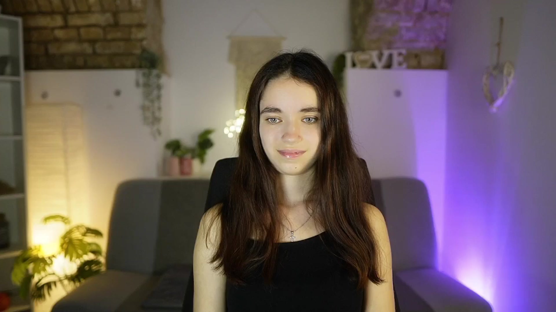 Gallery image thumbnail from Gia_Paige18's myfreecams stream on, 04/24/2025, 17:46 image 5 of 20