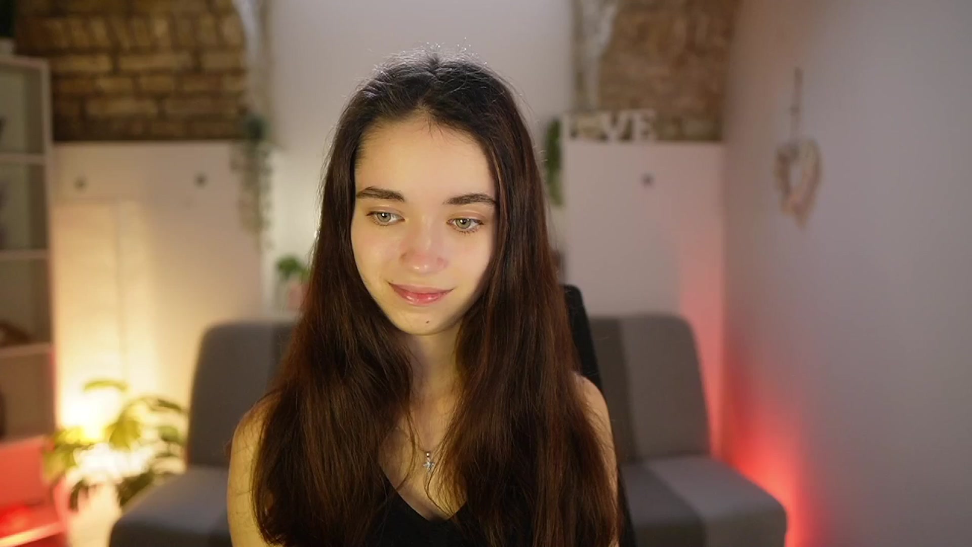 Gallery image thumbnail from Gia_Paige18's myfreecams stream on, 05/02/2025, 17:06 image 8 of 20