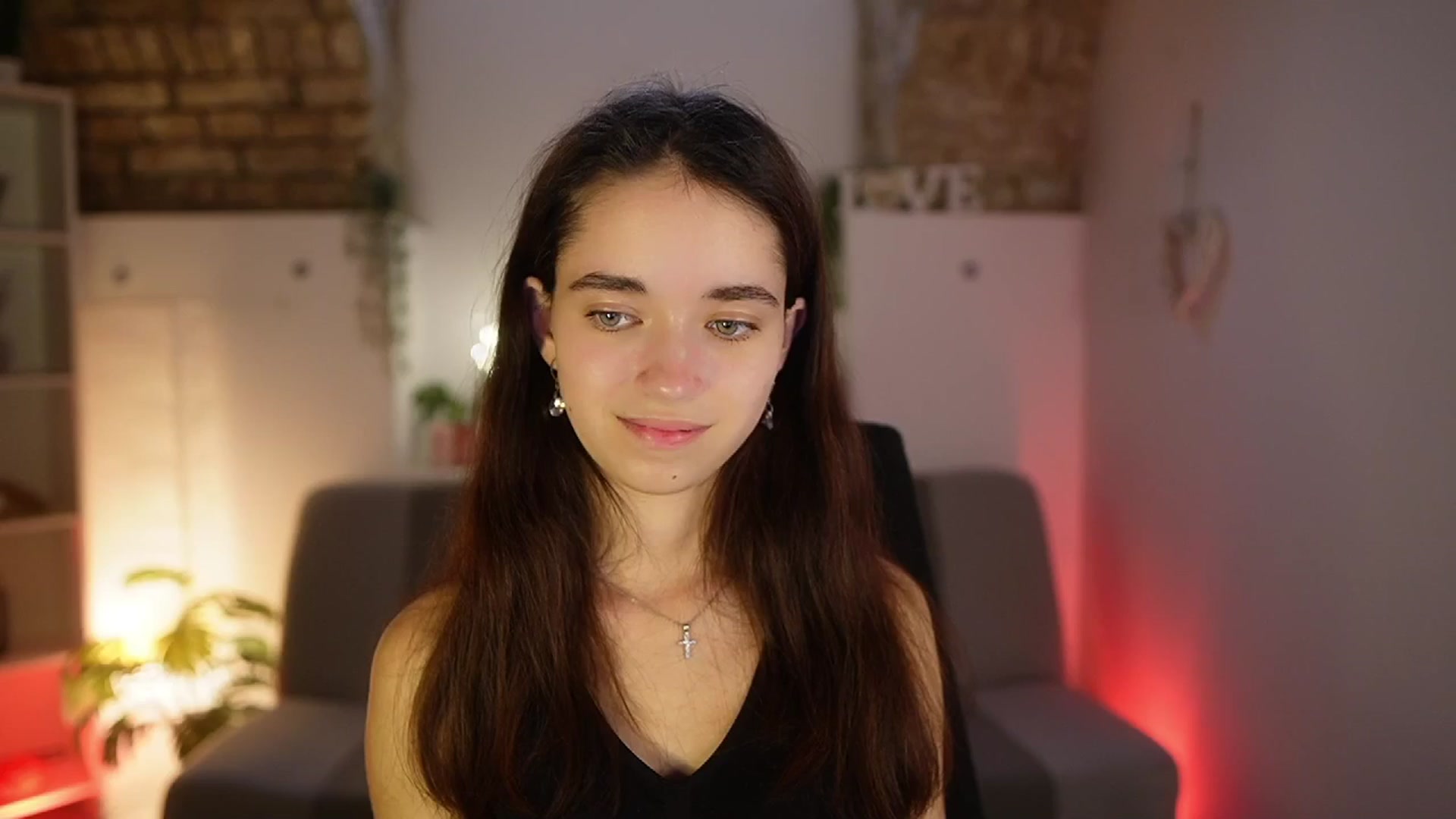 Gallery image thumbnail from Gia_Paige18's myfreecams stream on, 05/02/2025, 17:06 image 16 of 20