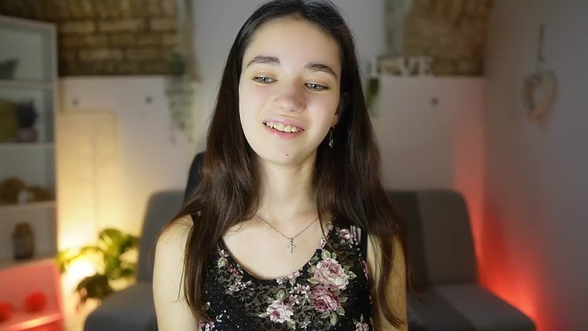 Gallery image thumbnail from Gia_Paige18's myfreecams stream on, 05/09/2025, 15:34 image 13 of 20