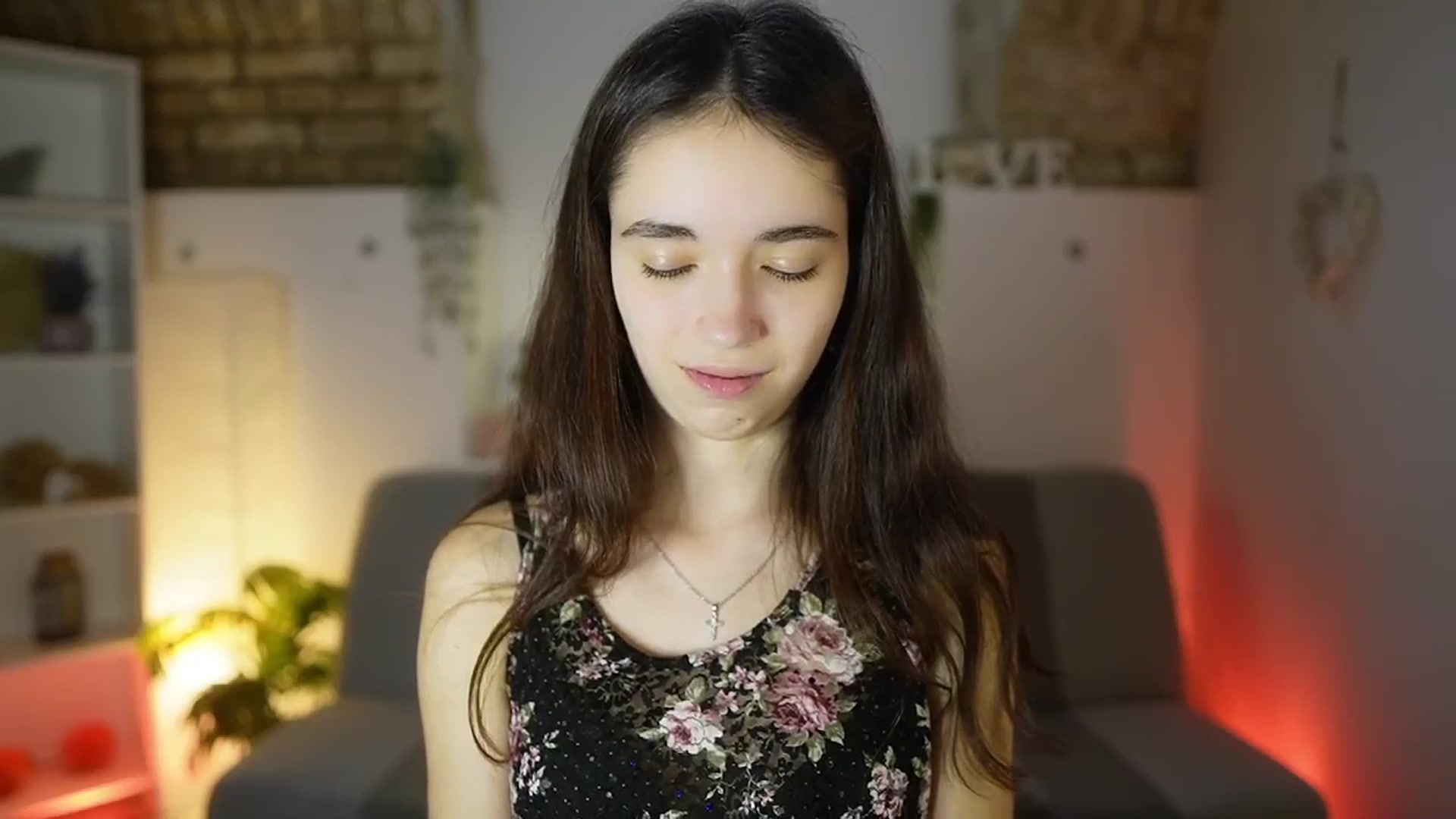 Gallery image thumbnail from Gia_Paige18's myfreecams stream on, 05/09/2025, 16:17 image 9 of 20