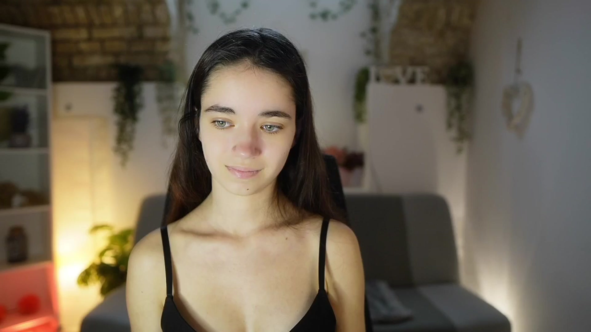 Gallery image thumbnail from Gia_Paige18's myfreecams stream on, 05/13/2025, 13:02 image 6 of 20