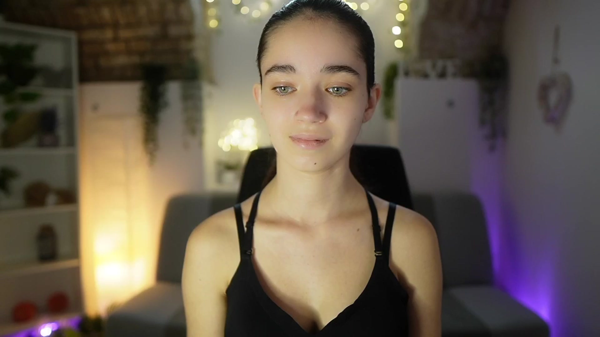 Gallery image thumbnail from Gia_Paige18's myfreecams stream on, 05/25/2025, 09:48 image 12 of 20