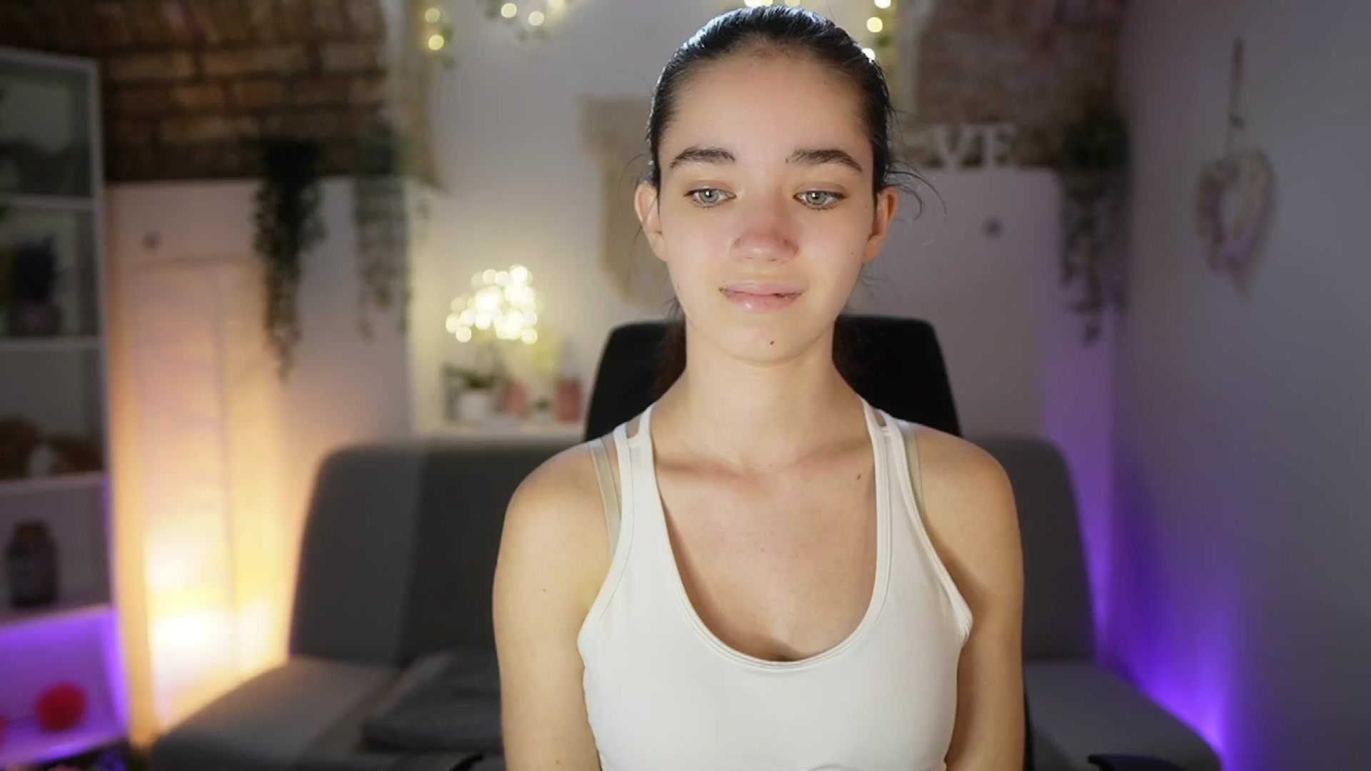 Gallery image thumbnail from Gia_Paige18's myfreecams stream on, 05/26/2025, 10:55 image 6 of 20