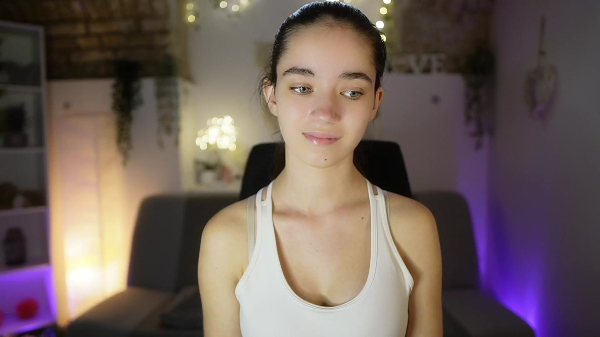 Gallery image thumbnail from Gia_Paige18's myfreecams stream on, 05/26/2025, 12:37 image 6 of 20