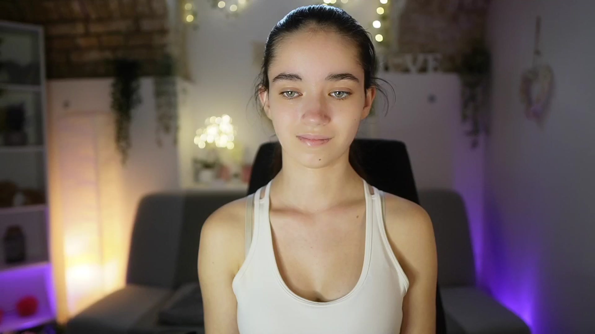 Gallery image thumbnail from Gia_Paige18's myfreecams stream on, 05/26/2025, 12:37 image 4 of 20
