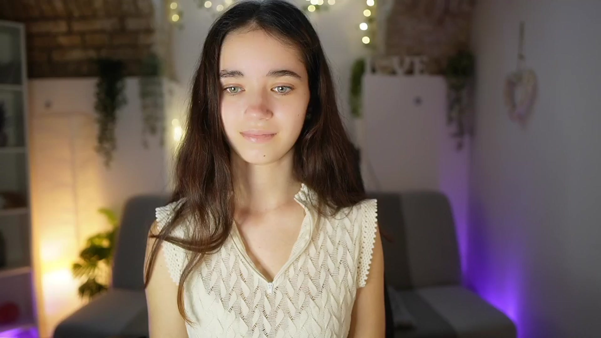 Gallery image thumbnail from Gia_Paige18's myfreecams stream on, 05/27/2025, 09:43 image 10 of 20