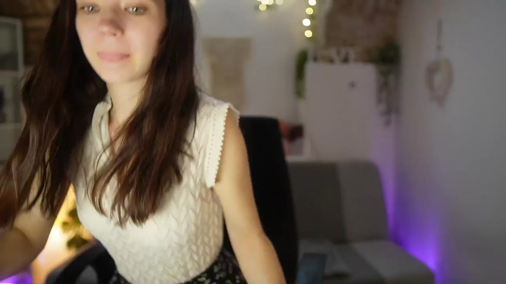 Gallery image thumbnail from Gia_Paige18's myfreecams stream on, 05/27/2025, 09:43 image 5 of 20