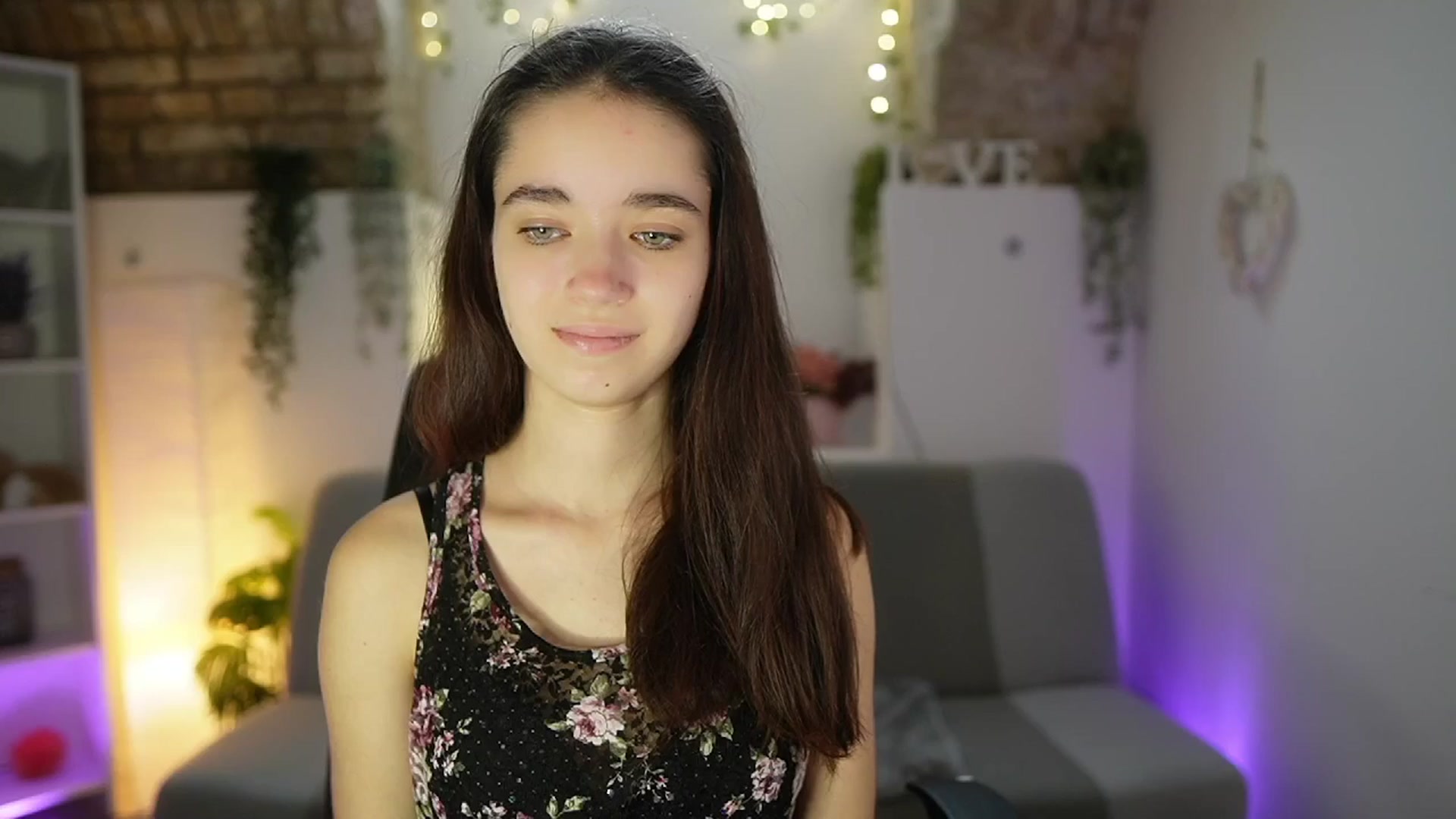 Gallery image thumbnail from Gia_Paige18's myfreecams stream on, 05/29/2025, 09:10 image 12 of 20